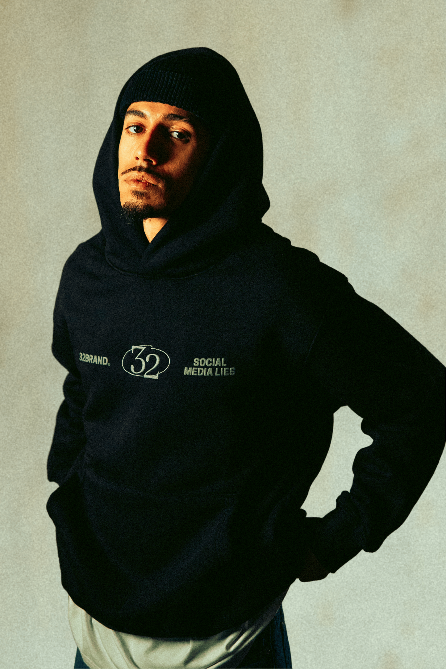 Hoodie Negra - Social Media Lies