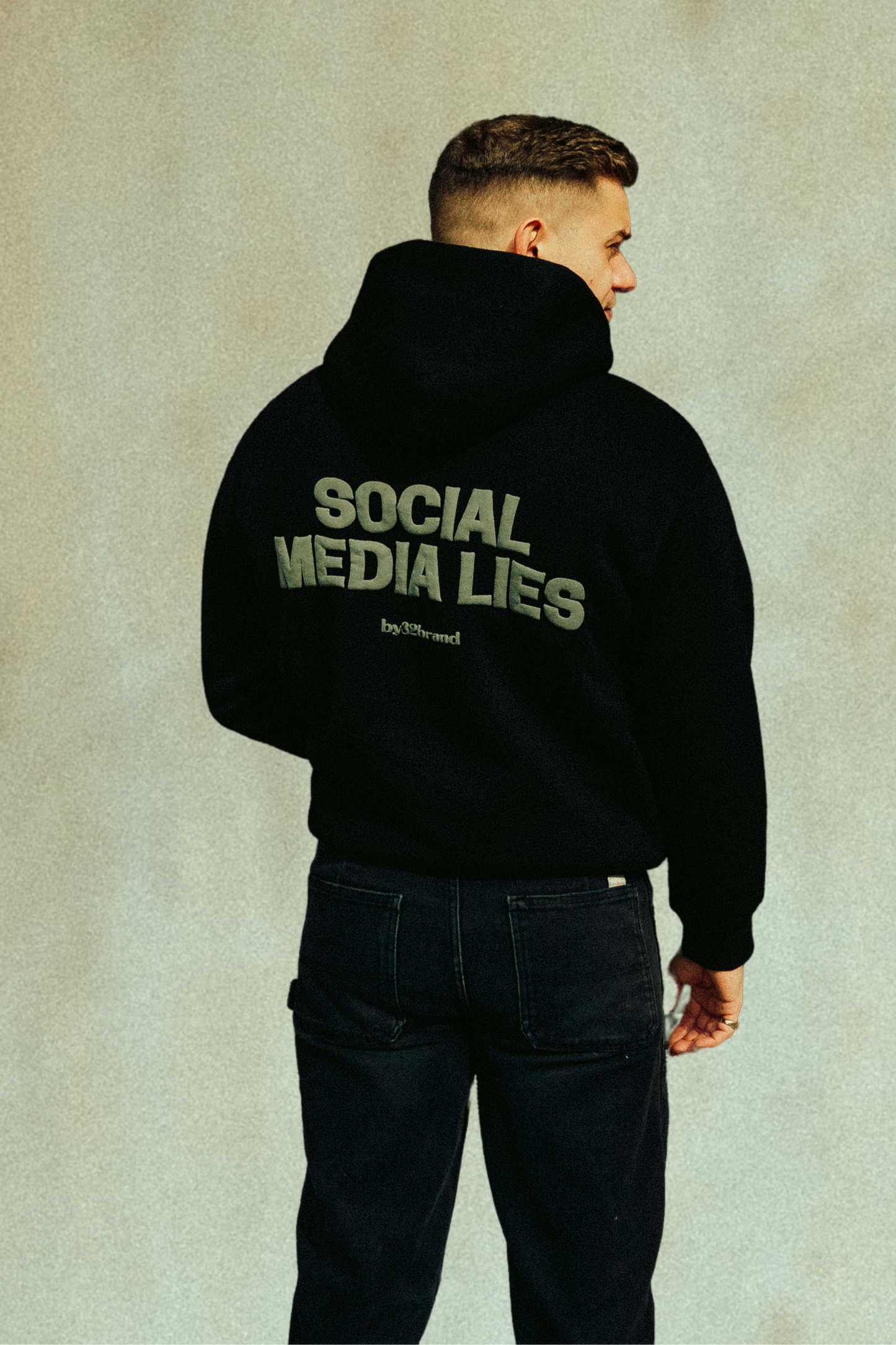 Hoodie Negra - Social Media Lies